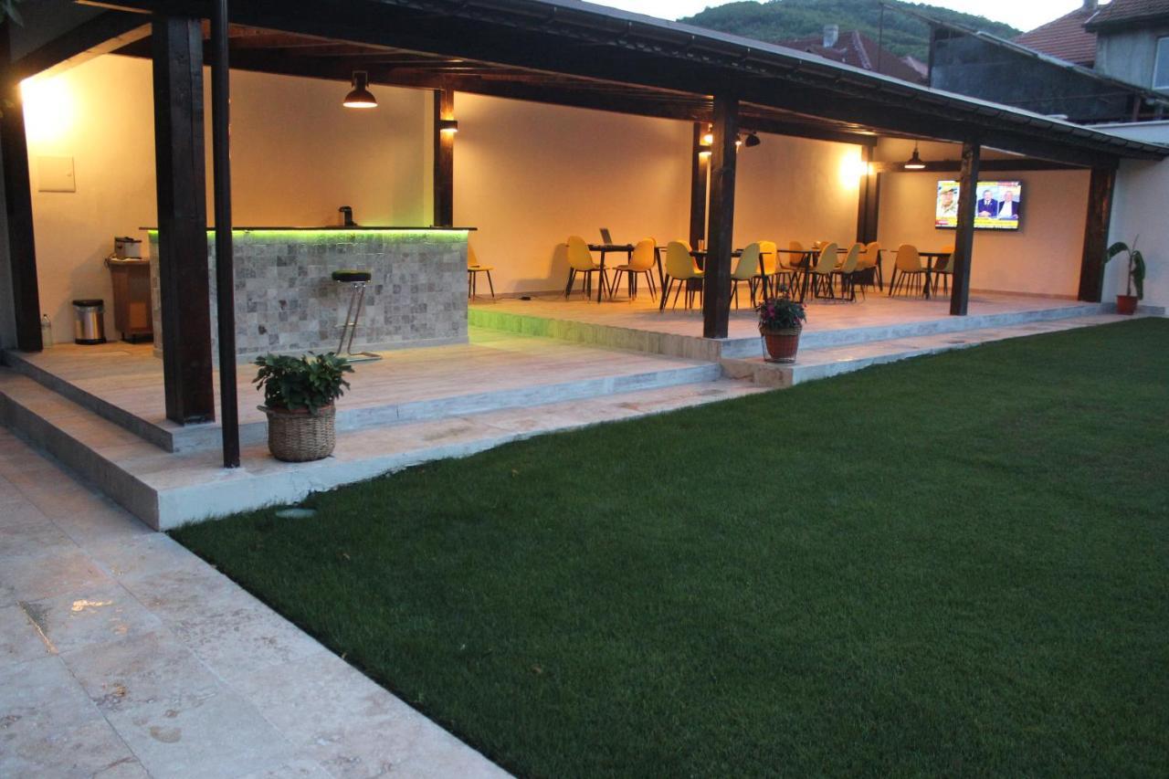 Pretty Garden Orşova Exterior foto