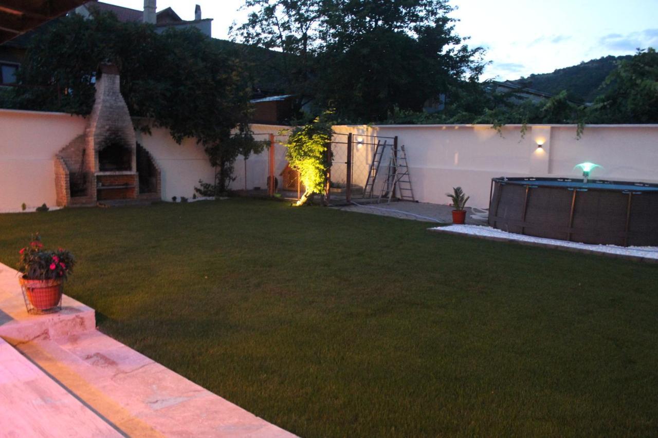 Pretty Garden Orşova Exterior foto